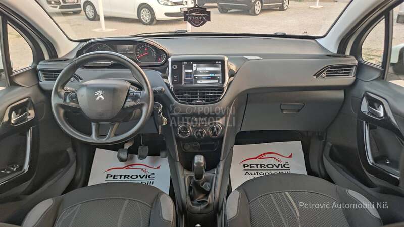 Peugeot 208 1.4 E-HDi /STYLE/NOV