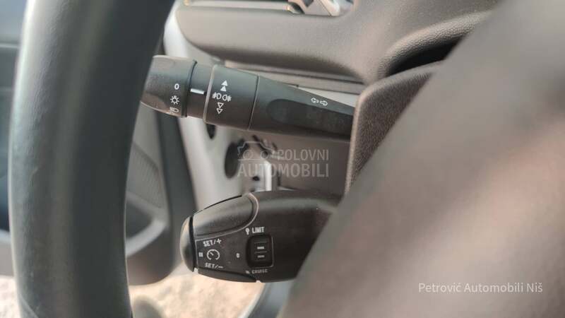 Peugeot 208 1.4 E-HDi /STYLE/NOV