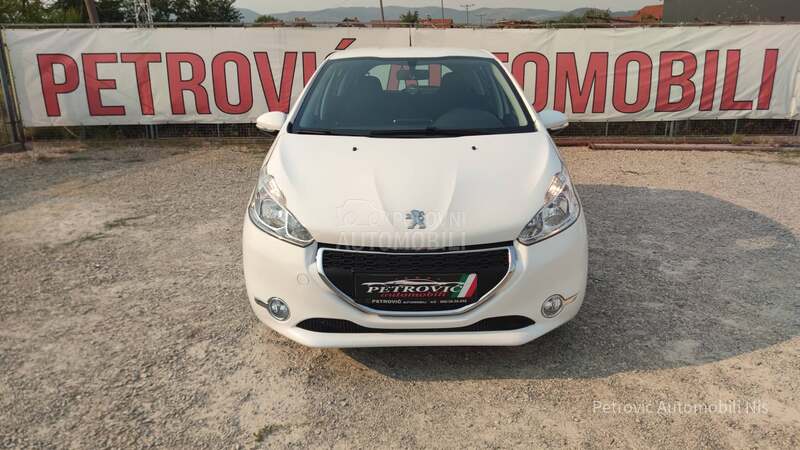 Peugeot 208 1.4 E-HDi /STYLE/NOV