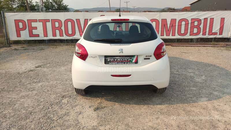 Peugeot 208 1.4 E-HDi /STYLE/NOV