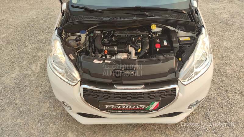 Peugeot 208 1.4 E-HDi /STYLE/NOV