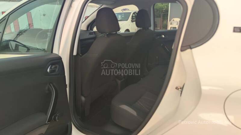 Peugeot 208 1.4 E-HDi /STYLE/NOV