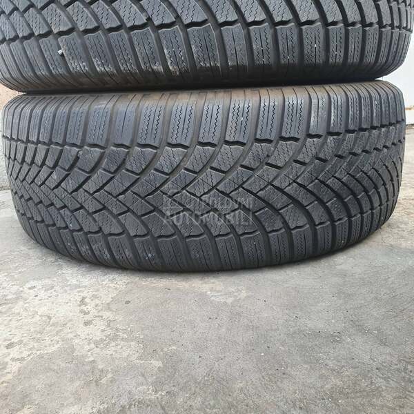 Bridgestone 235/55 R18 Zimska