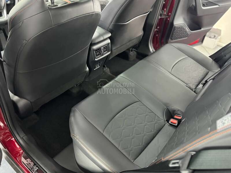 Toyota RAV 4 ADVENTURE 4x4