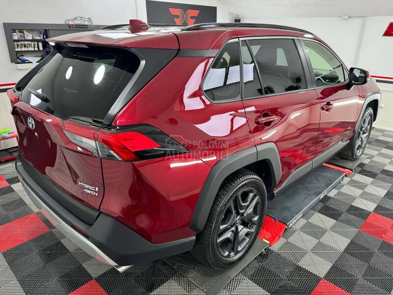 Toyota RAV 4 ADVENTURE 4x4