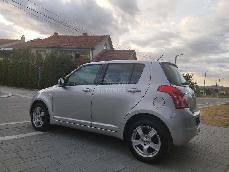 Suzuki Swift 1.3. CH 4X4