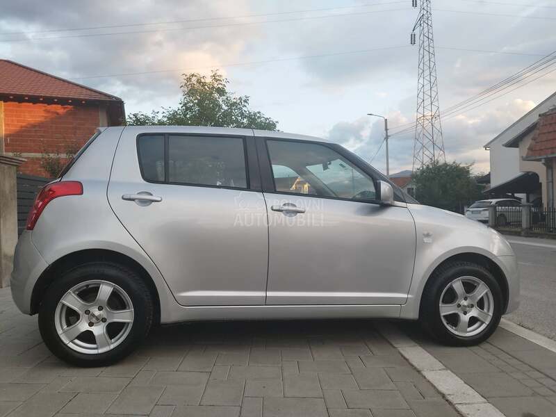 Suzuki Swift 1.3. CH 4X4