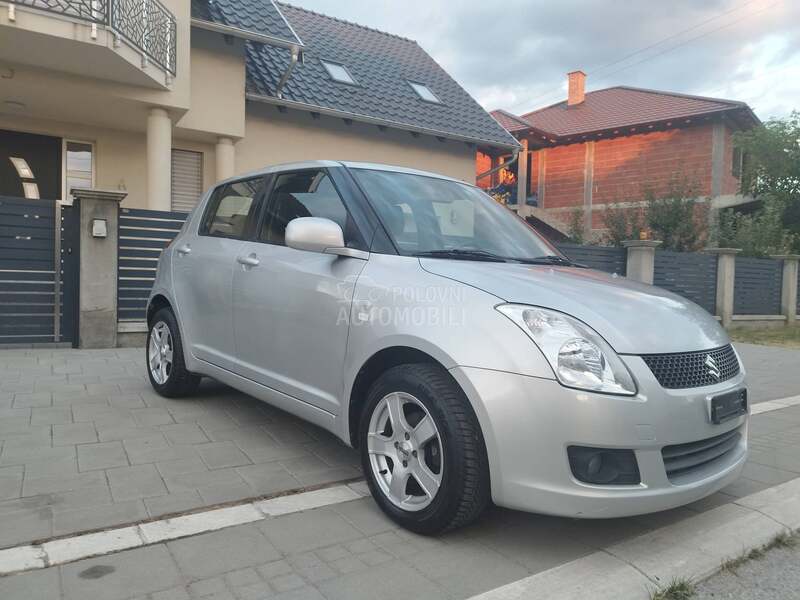Suzuki Swift 1.3. CH 4X4