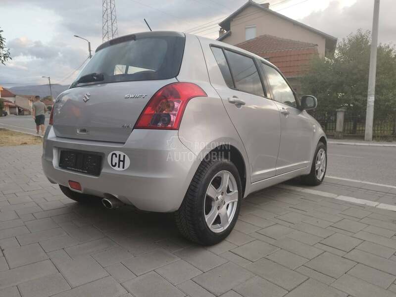 Suzuki Swift 1.3. CH 4X4
