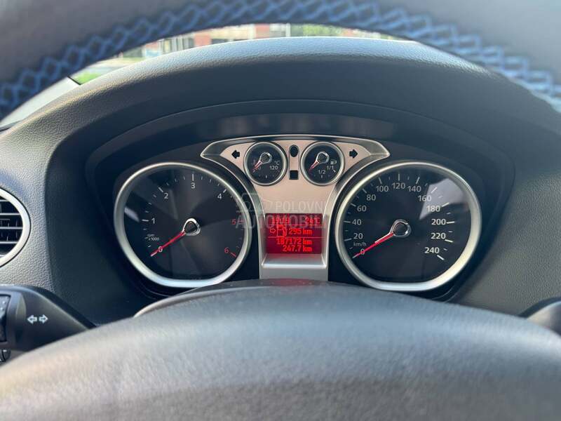Ford Focus 1.6 TDCI TITANIUM