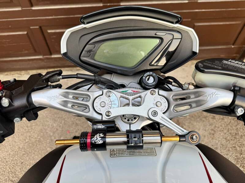 MV Agusta Brutale 800 DRAGSTER