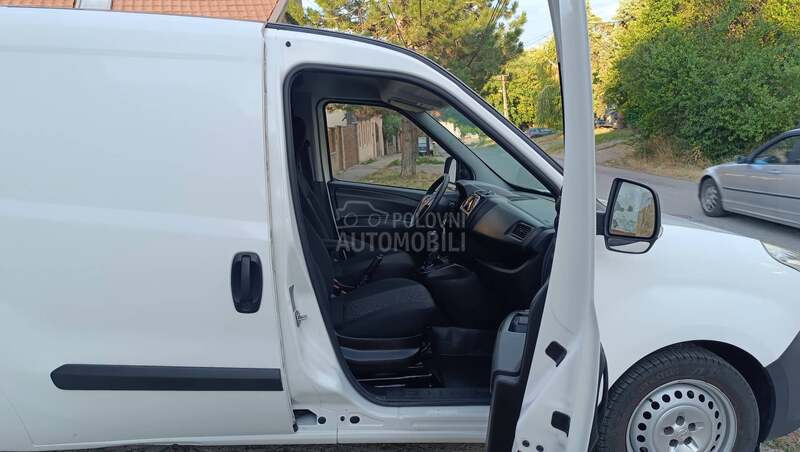 Opel Combo 1.3 MJTD HLADNJAČA