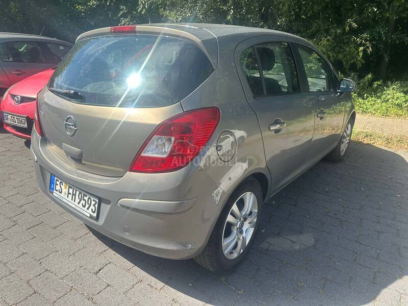 Opel Corsa D u dolaskuNEMAČKA1.2