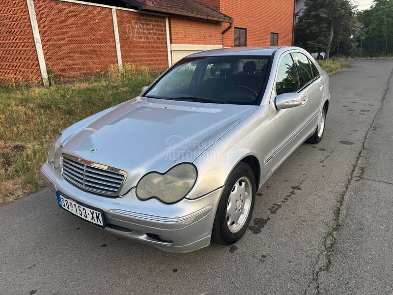 Mercedes Benz C 200 Compresor 120K w