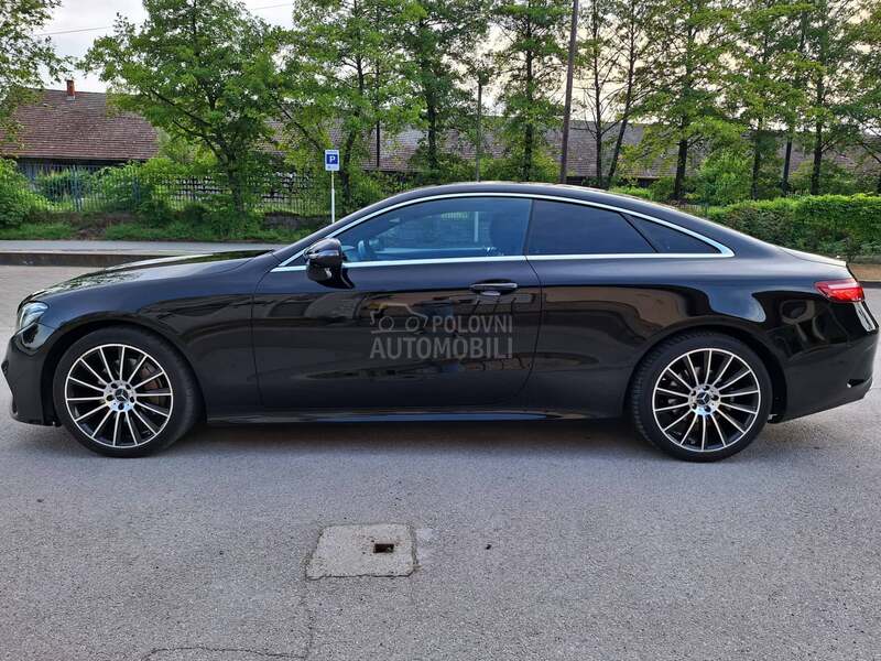Mercedes Benz E 220 AMG
