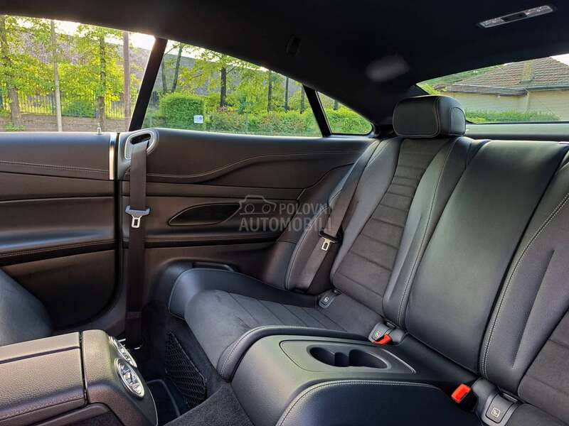 Mercedes Benz E 220 AMG