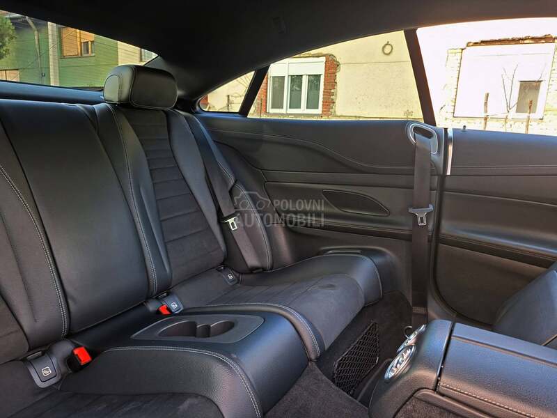Mercedes Benz E 220 AMG
