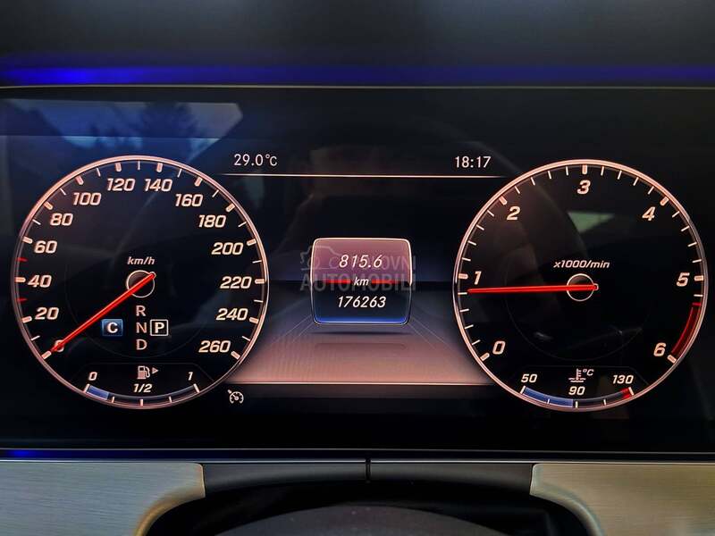 Mercedes Benz E 220 AMG