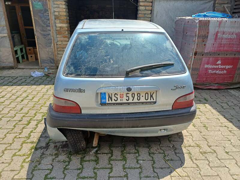 Citroen Saxo 