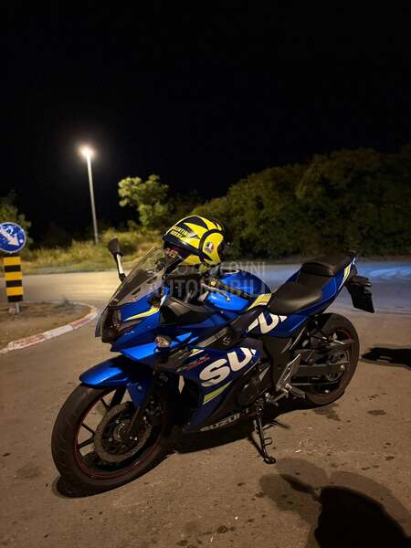Suzuki gsx250r