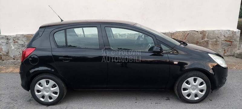 Opel Corsa D 1 4 66 k w