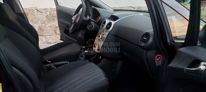 Opel Corsa D 1 4 66 k w