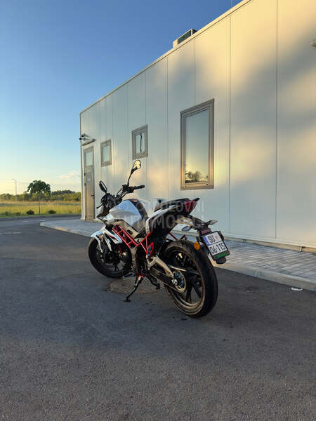 Benelli bn 125