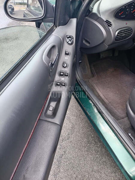 Chrysler Stratus 