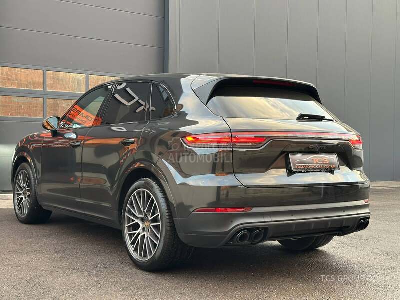 Porsche Cayenne 33000