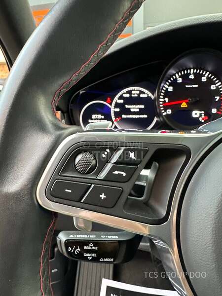 Porsche Cayenne 33000