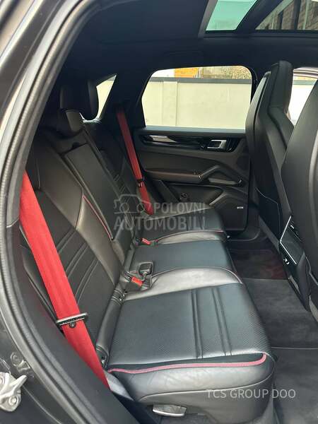Porsche Cayenne 33000