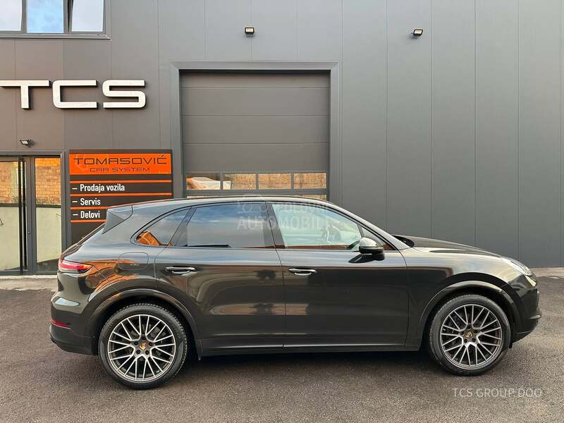 Porsche Cayenne 33000