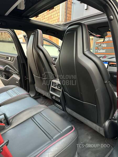 Porsche Cayenne 33000