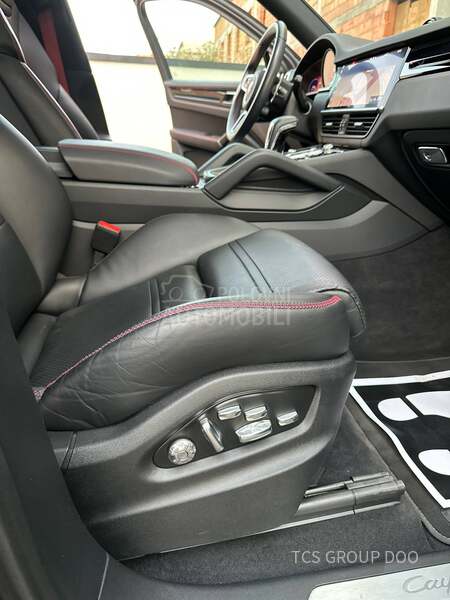 Porsche Cayenne 33000