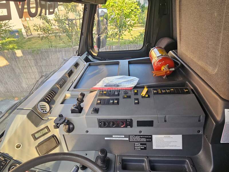 Grove GMK 2035E