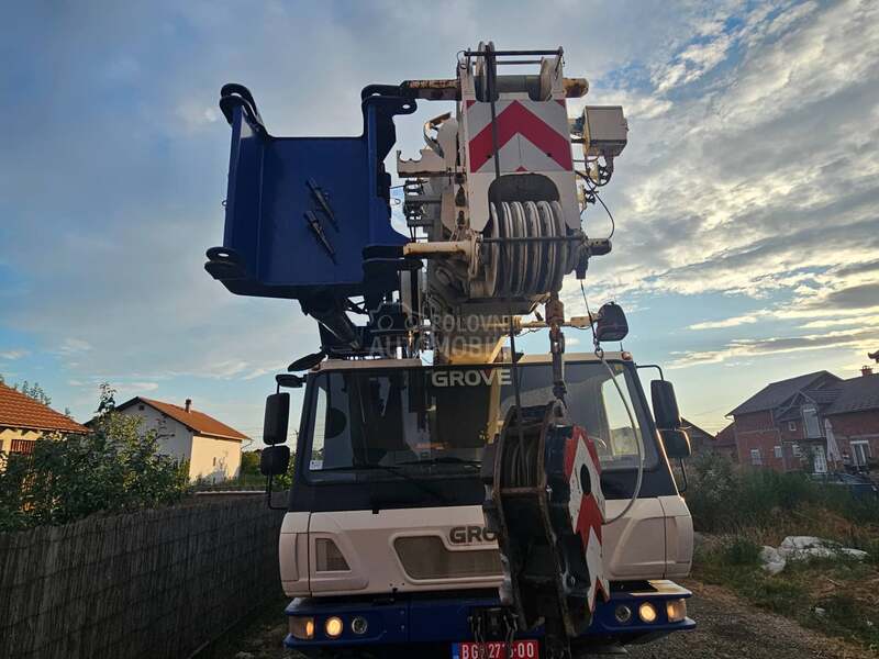 Grove GMK 2035E