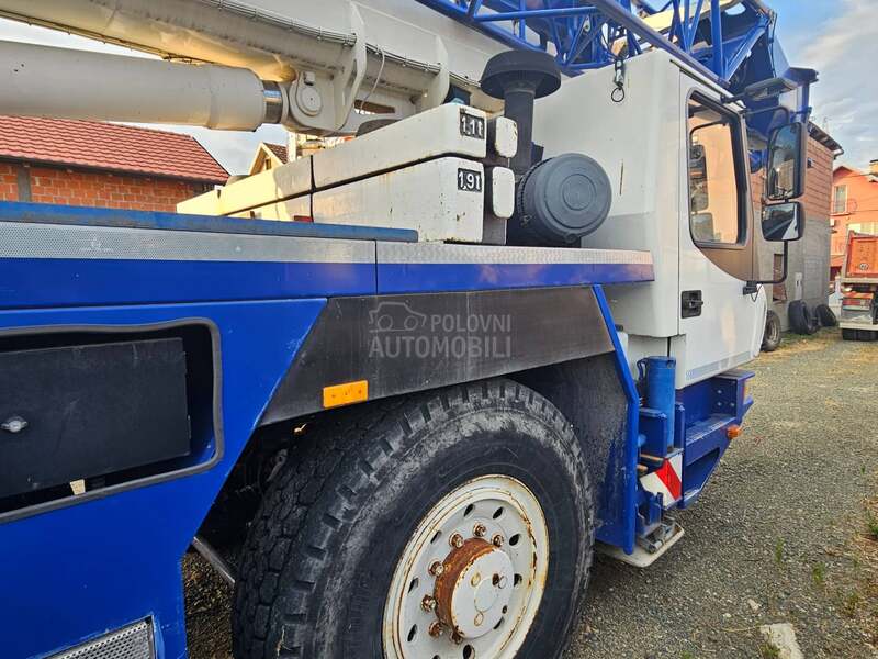 Grove GMK 2035E