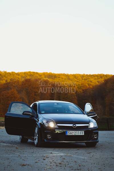 Opel Astra H GTC-OPC