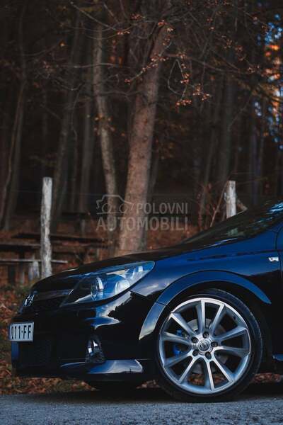 Opel Astra H GTC-OPC