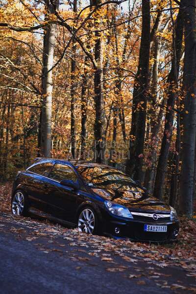 Opel Astra H GTC-OPC