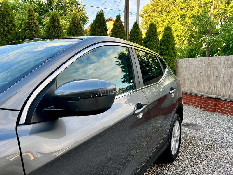 Nissan Qashqai 1.6DTekna/126000K.M
