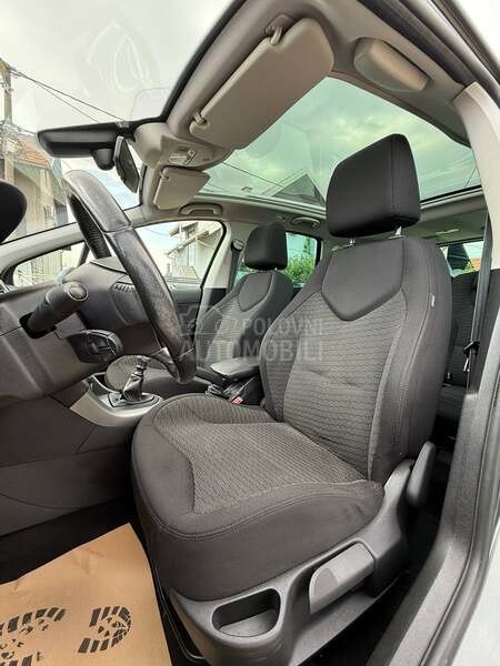 Peugeot 308 2.0 hdi /PANO RAMA/