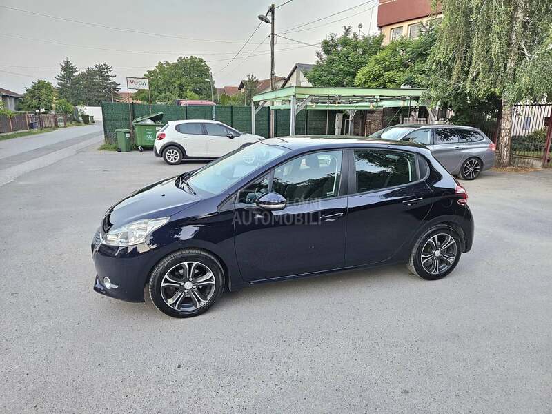 Peugeot 208 1.4B/G-A-S/SERV-ISNA