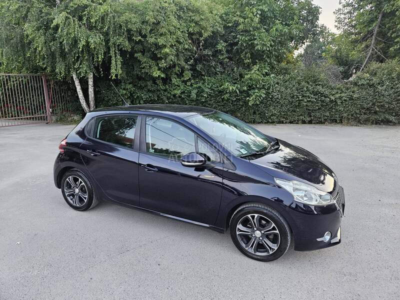 Peugeot 208 1.4B/G-A-S/SERV-ISNA