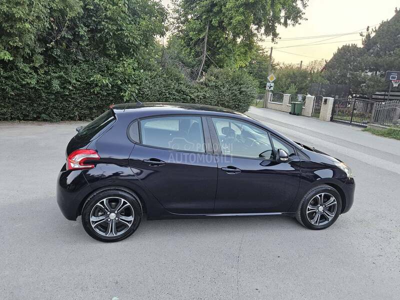 Peugeot 208 1.4B/G-A-S/SERV-ISNA