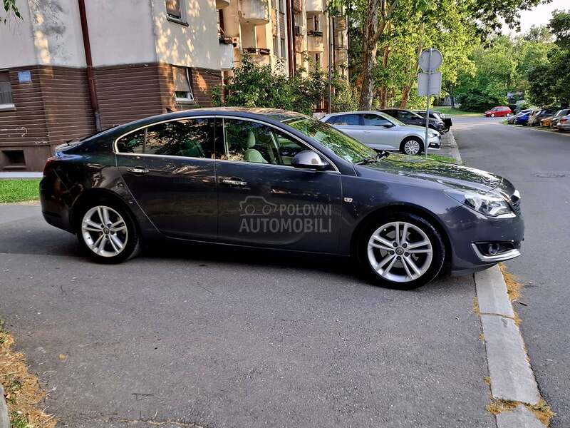 Opel Insignia 2.0 cdti COSMO 4X4