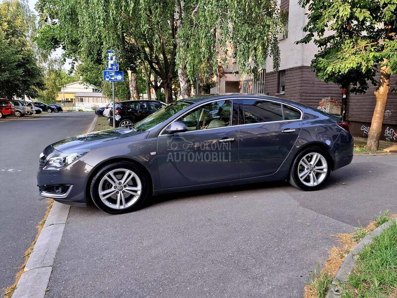 Opel Insignia 2.0 cdti COSMO 4X4