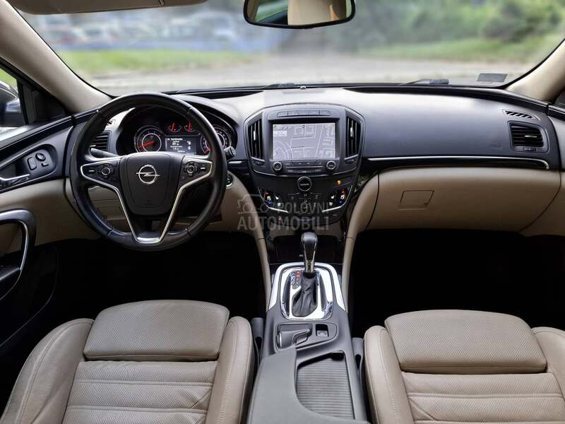 Opel Insignia 2.0 cdti COSMO 4X4