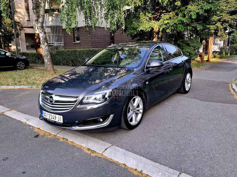 Opel Insignia 2.0 cdti COSMO 4X4