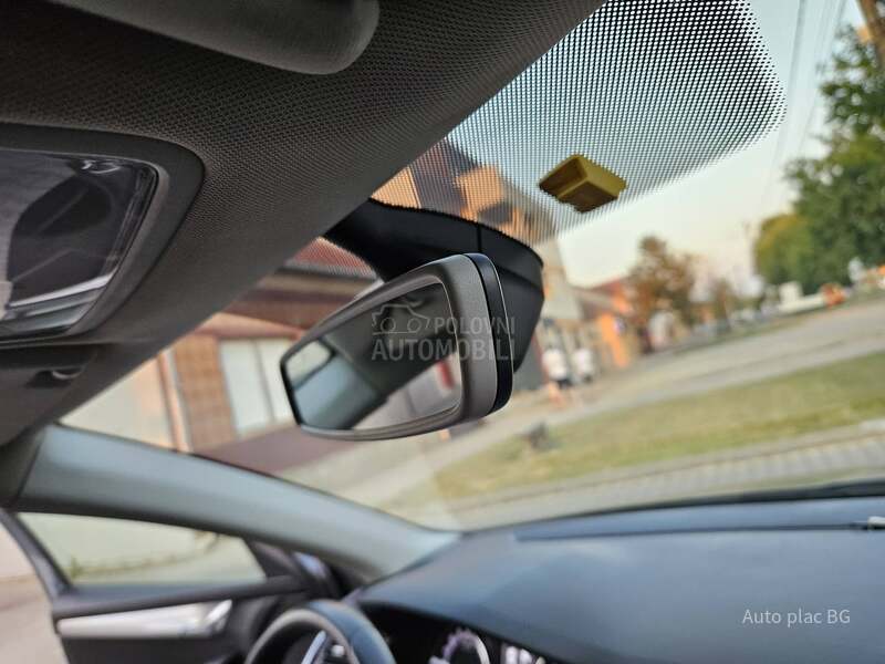 Škoda Octavia 2.0tdi ELE/DSG/KAM